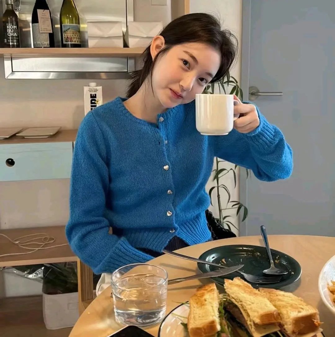 白桦林中的哨所